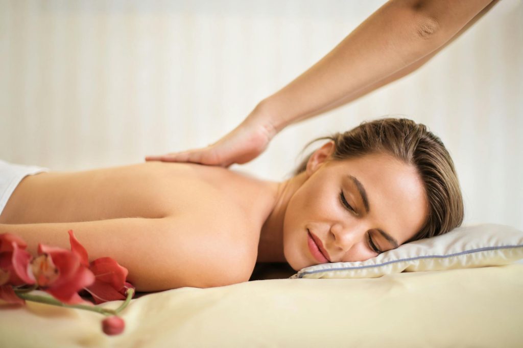Apakah Spa Sama dengan Pijat? Ini Penjelasan Lengkapnya