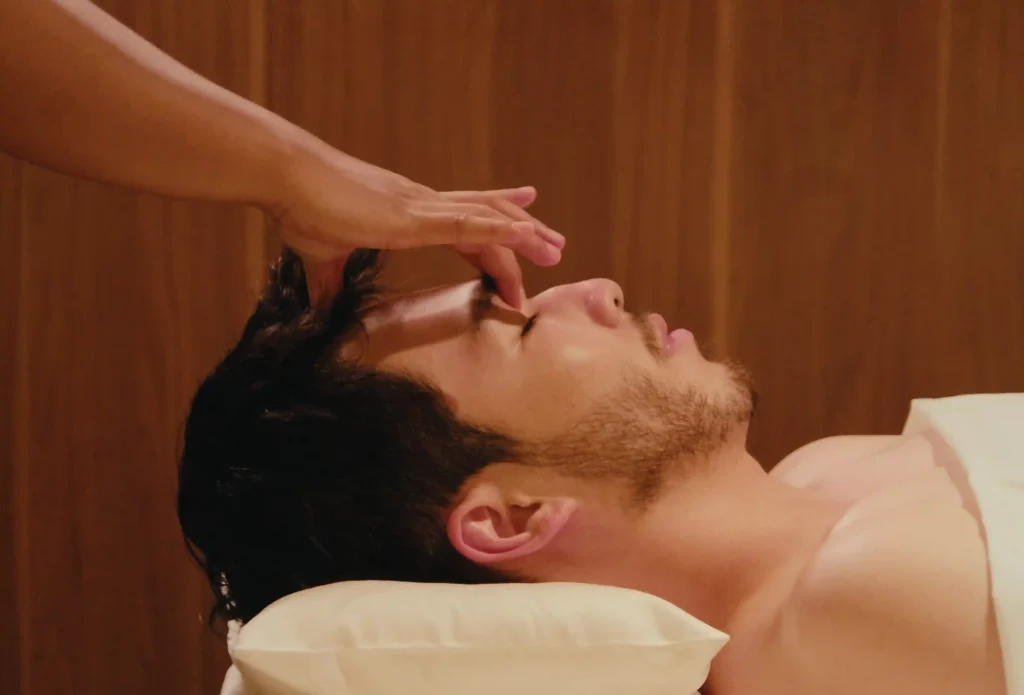 Manfaat Head & Shoulder Massage untuk Pekerja Kantoran