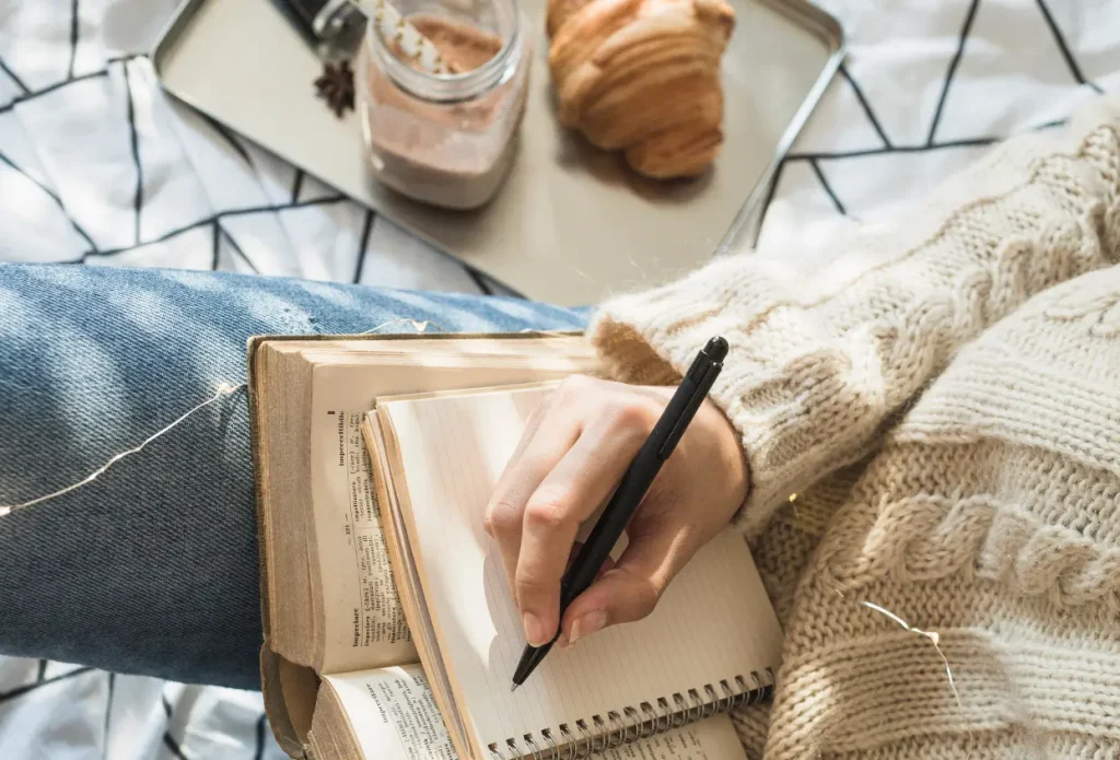 Fungsi Journaling untuk Mengelola Pikiran Negatif dan Emosi