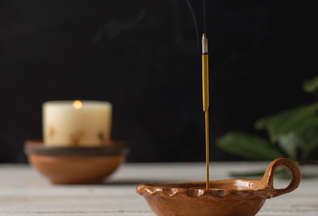 Menciptakan Ruang Tenang Lewat Aroma yang Tepat