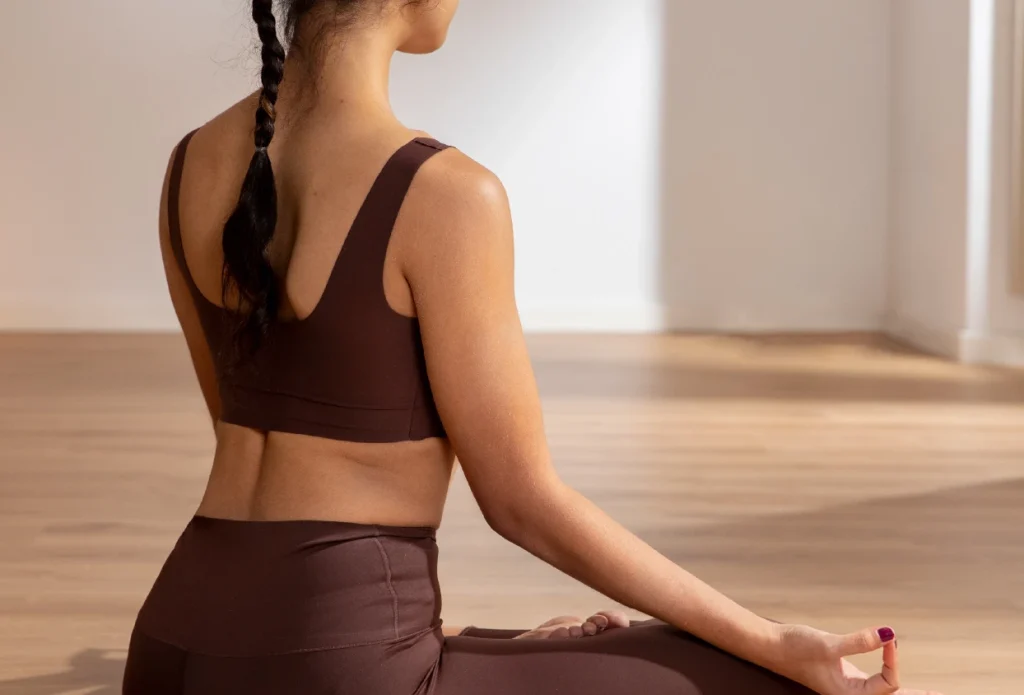 cara yoga membantu mengurangi ketegangan otot
